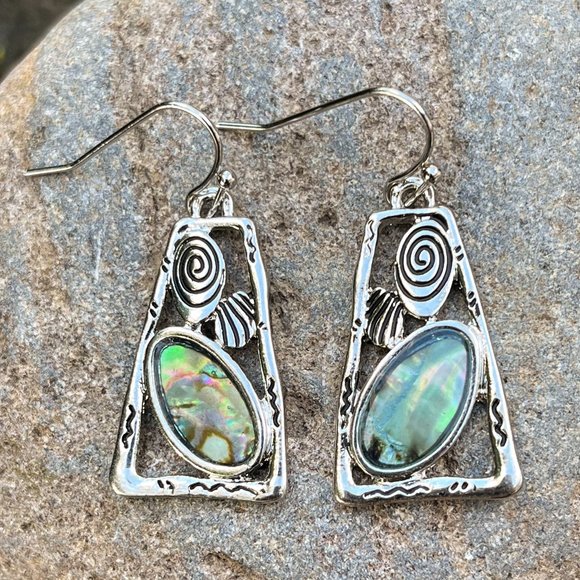Boutique Jewelry - Silver Shell Modern Drop Earrings
